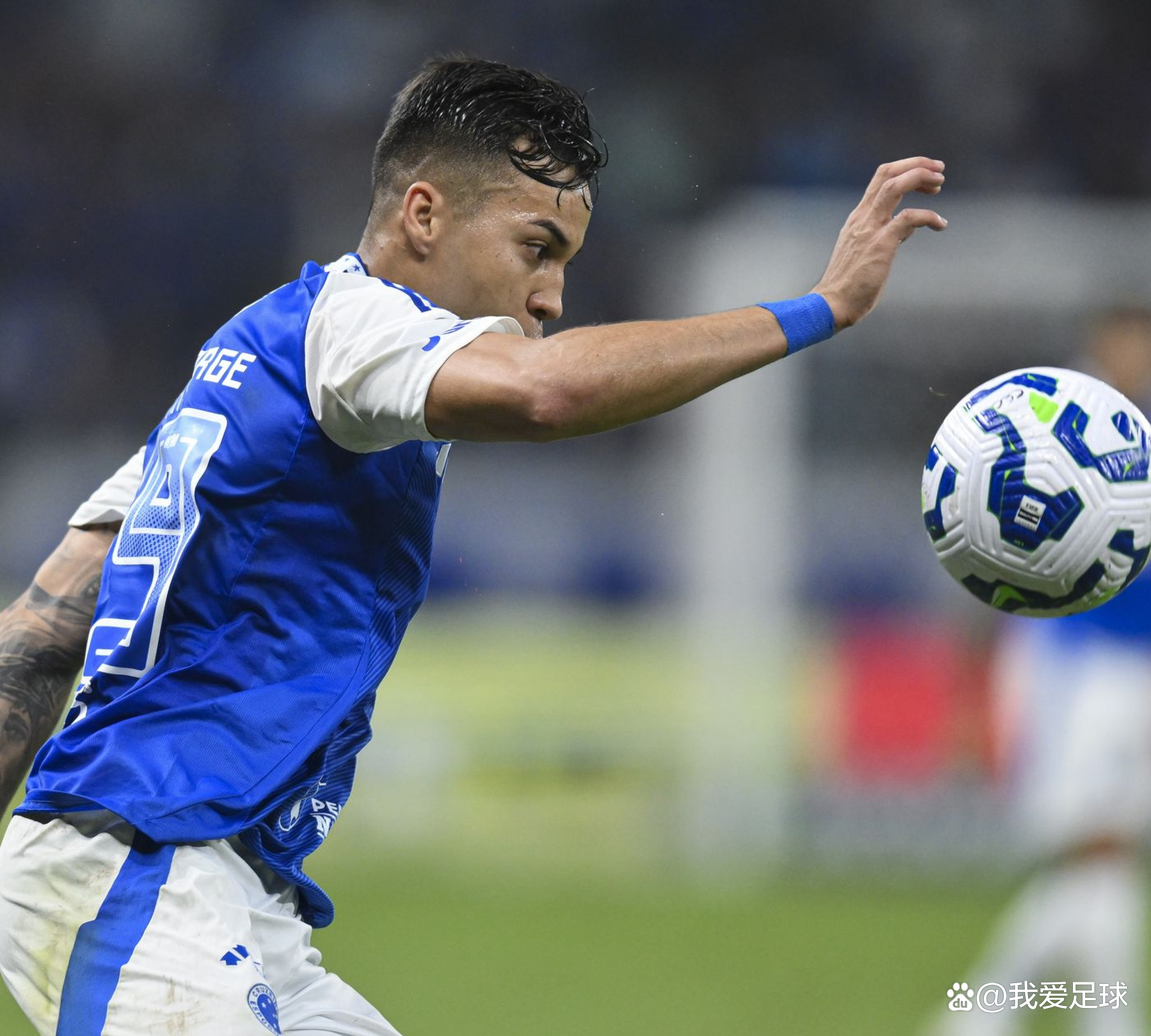 KAIYUNSPORT-德布劳内新星比赛局势复杂表现突出，拜仁前途光明！-KAIYUNSPORT