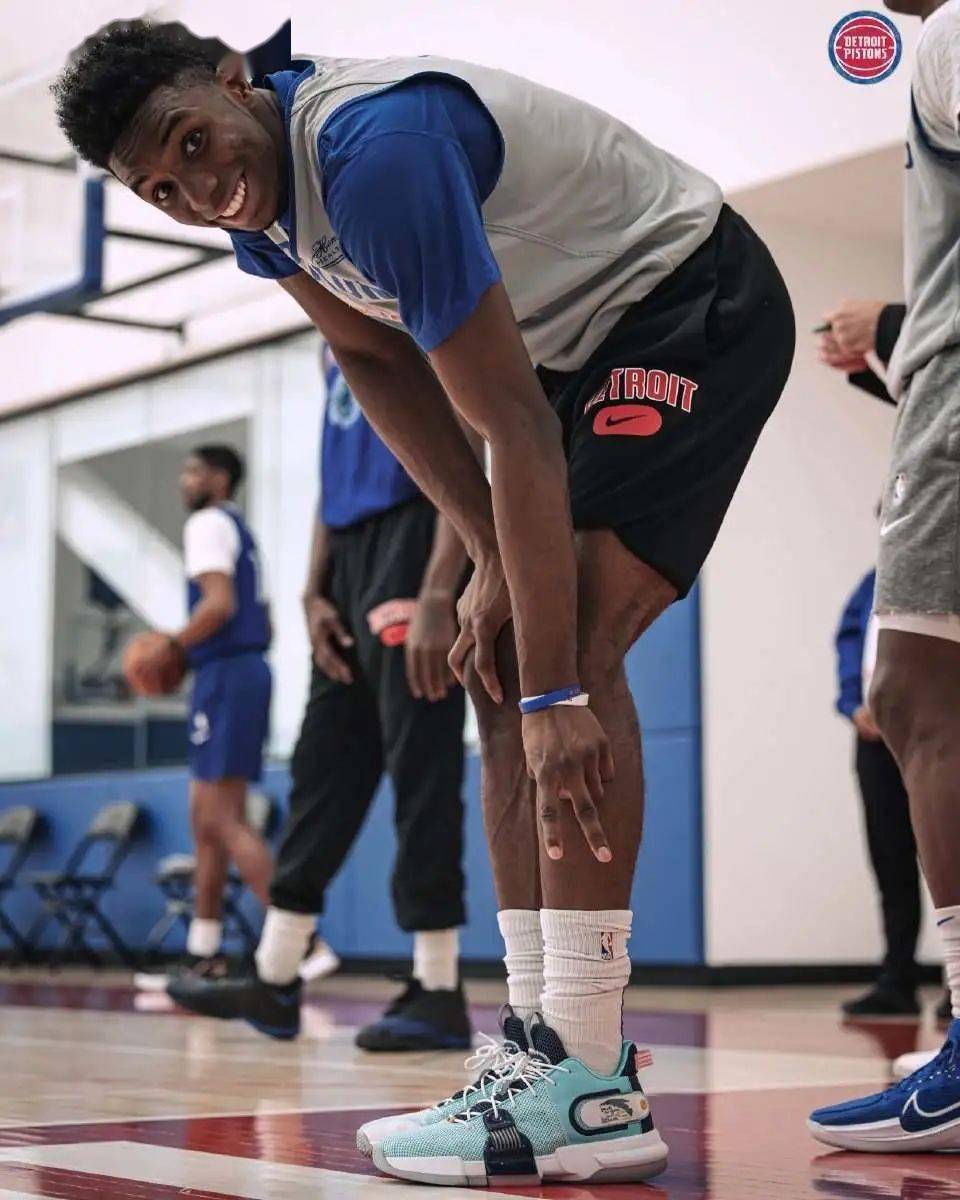 开云体育APP-Rookie重要时刻大比分获胜,公牛带队取胜!赛场气氛高涨的简单介绍-开云体育APP